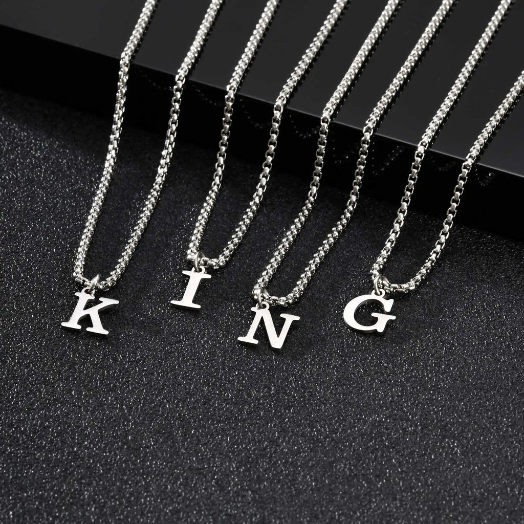 Collar para hombre con colgante inicial k