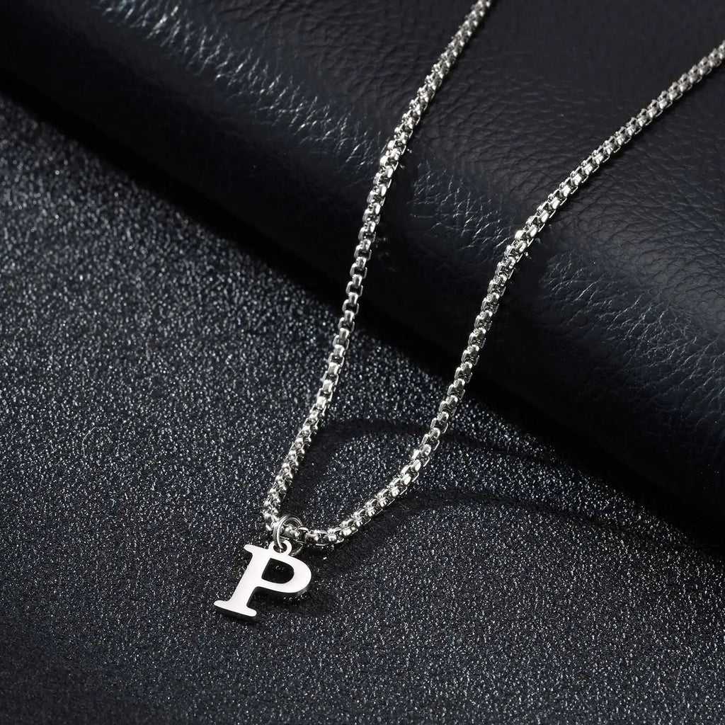 Collar para hombre con colgante inicial p