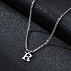 Collar para hombre con colgante inicial r