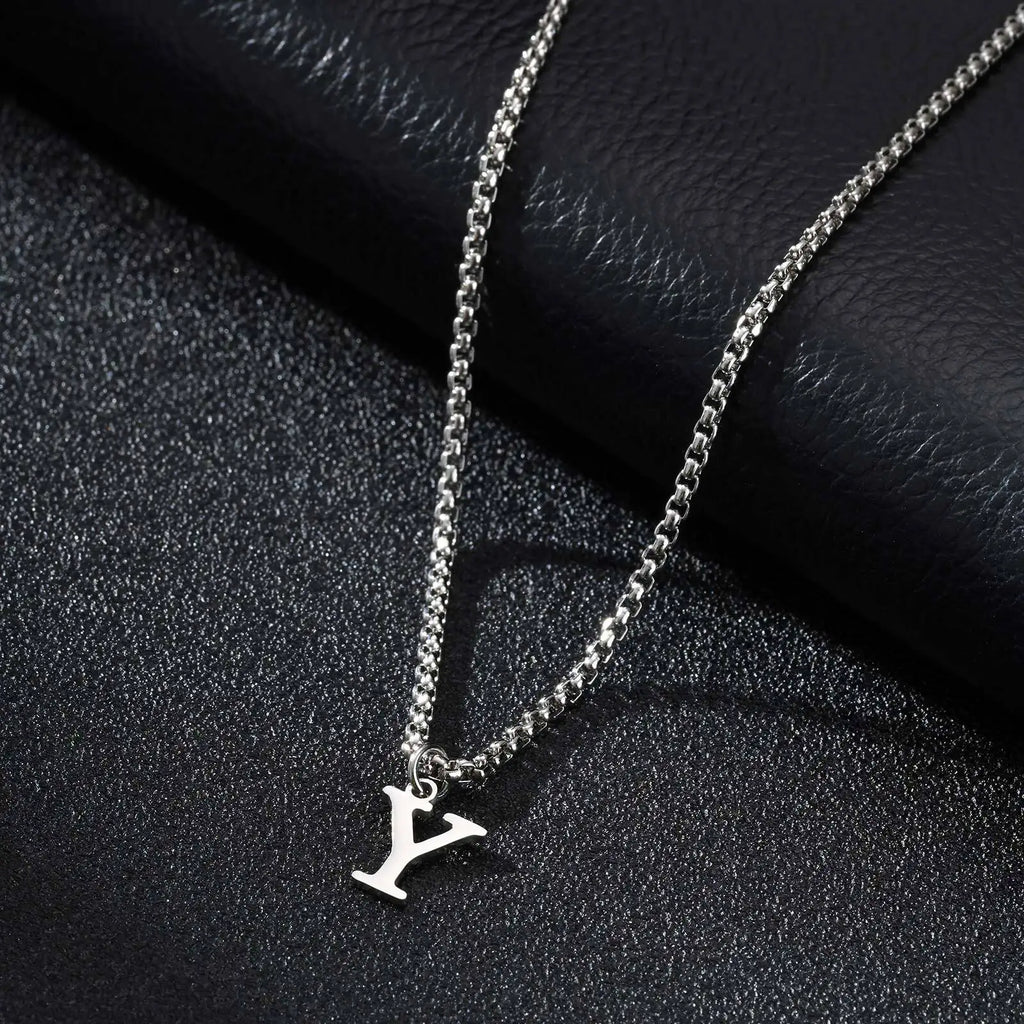 Collar para hombre con colgante inicial y