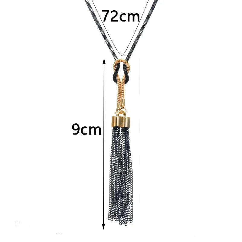 Collar largo con colgante de nudo para mujer