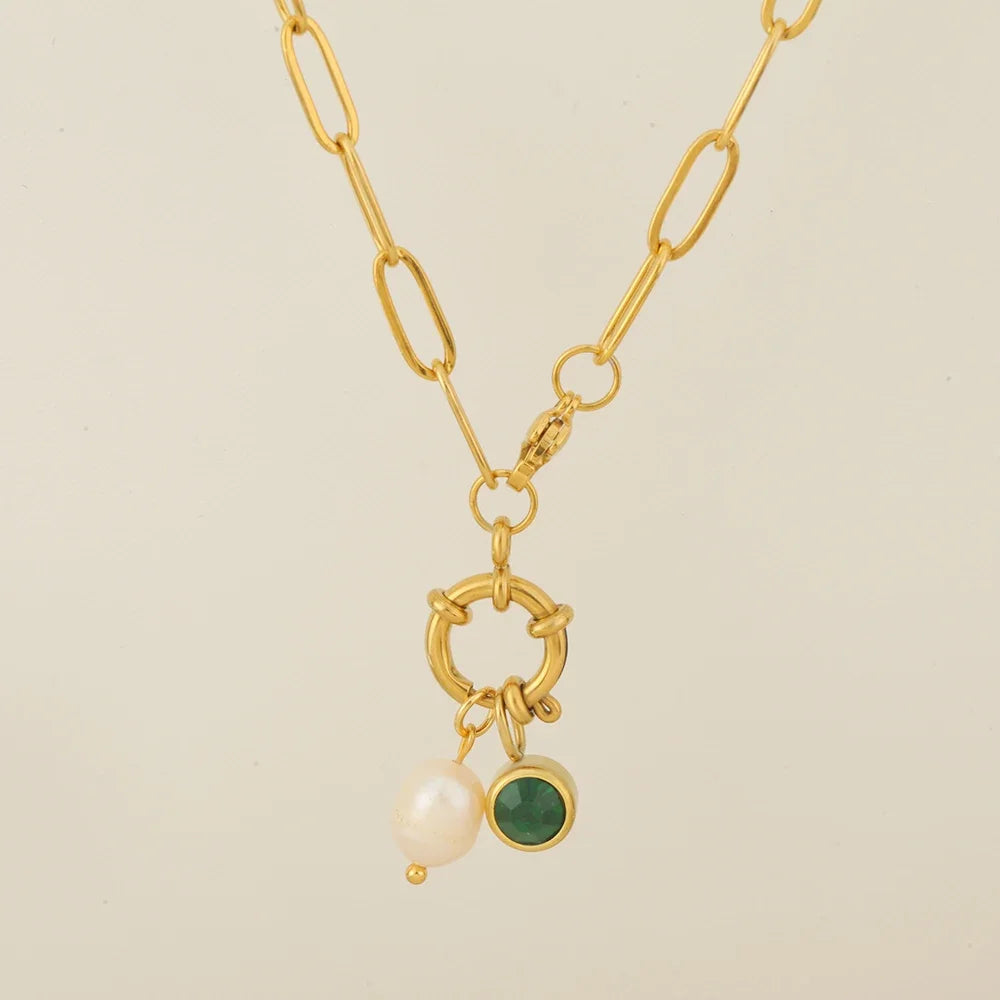 Collar de eslabones con colgante de perla y piedra de nacimiento de mayo