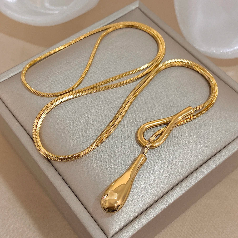 Collar Original con Colgante de Gota de Agua dorado