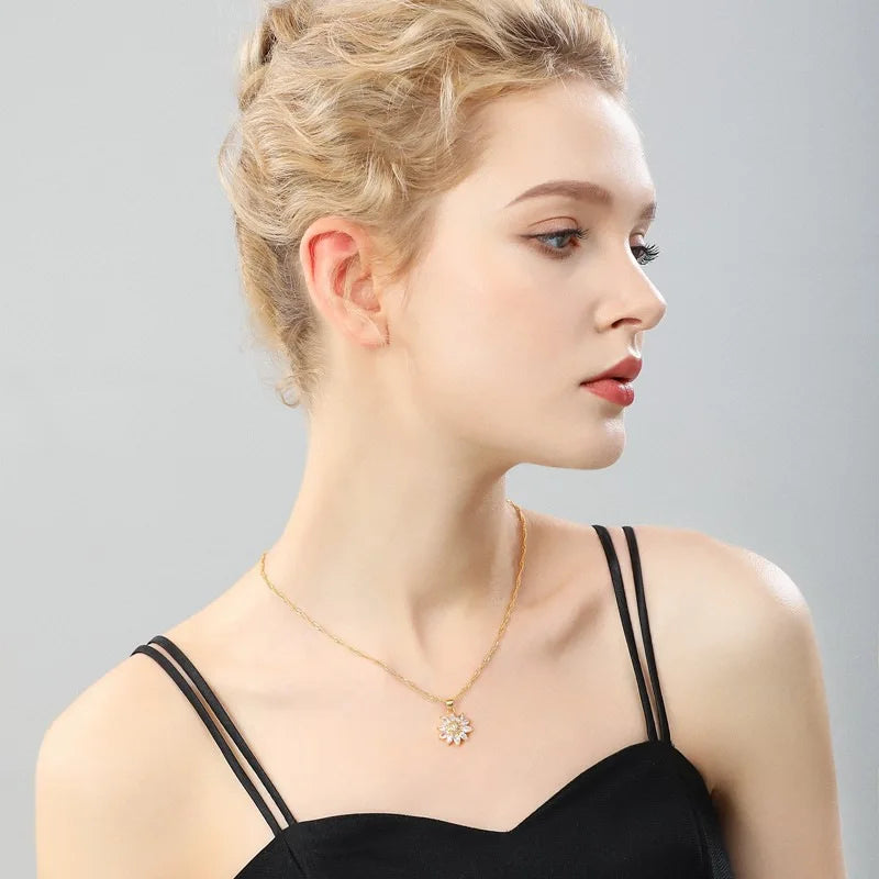 Collar colgante con flor de circonio a