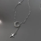 Collar colgante con luna de circonio y estrellas
