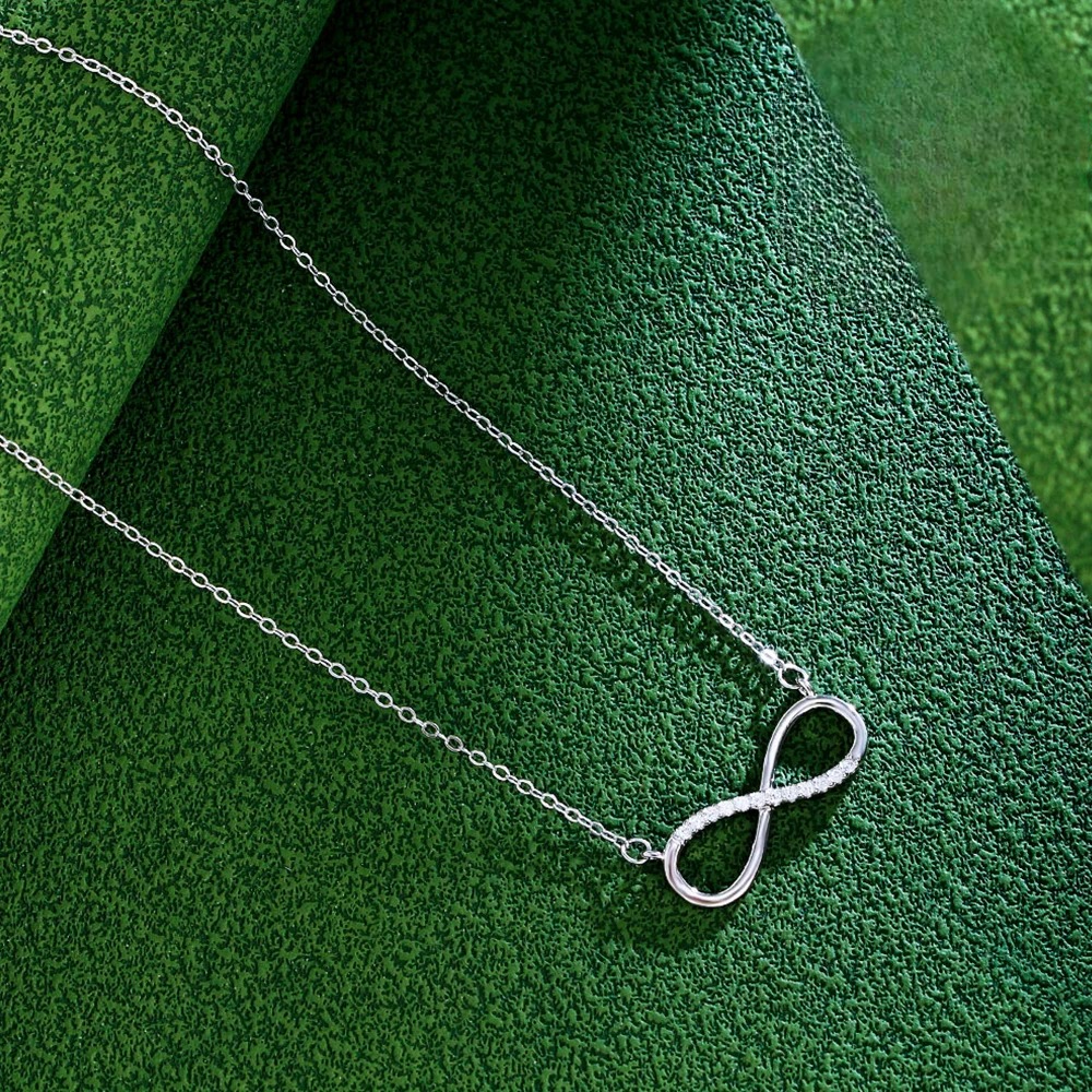 Collar Colgante de Encanto con Zirconia Infinita