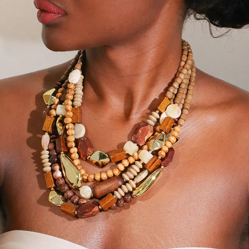 Collar Colgante de Perlas y Madera marrón