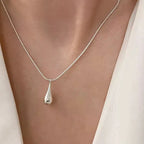 Collar Colgante Gota de Agua Fina Plateada