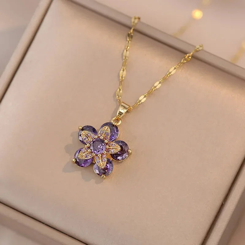 Collar Colgante Flor Colorida en Circón violeta