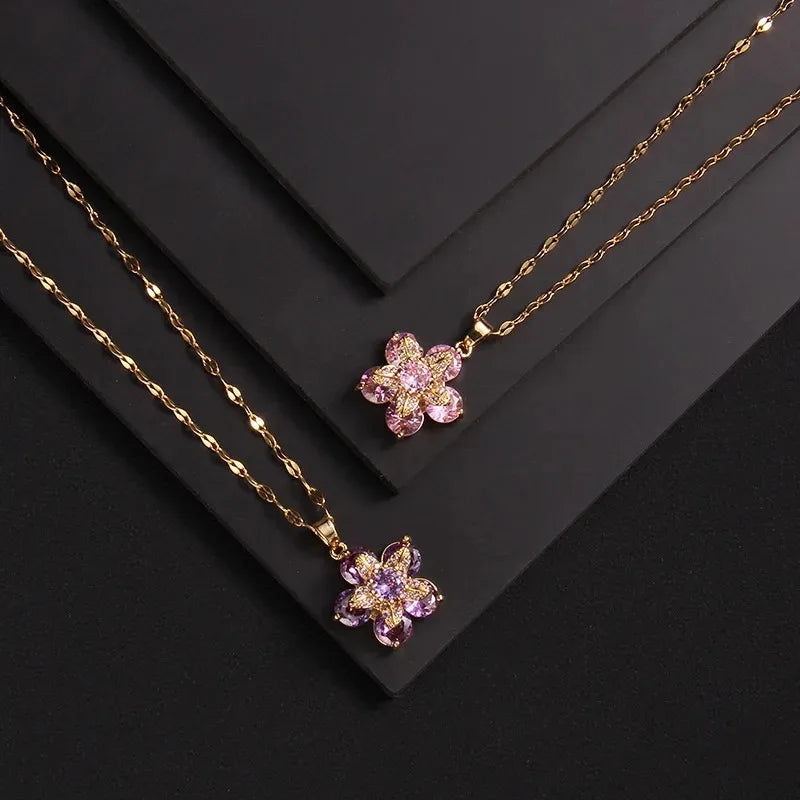 Collar Colgante Flor Colorida en Circón rosa
