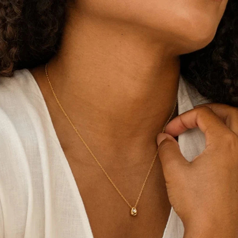 Collar Colgante Gota de Agua con Perla de Circonio oro