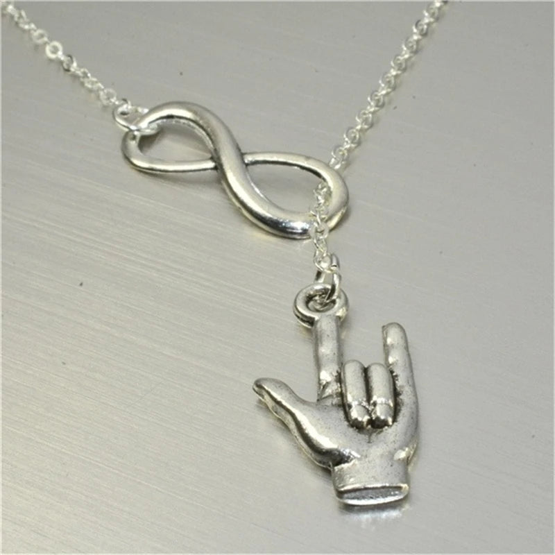 Collar Colgante Infinito y Mano