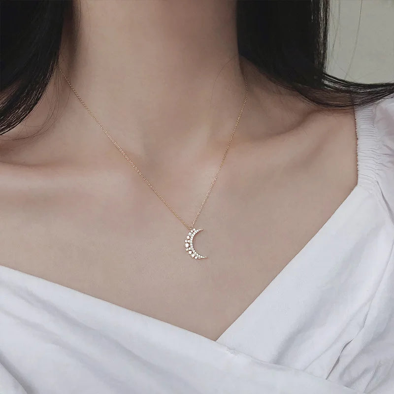 Collar Colgante Luna en Circonio para Mujer oro