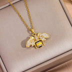 Collar para mujer con colgante de abeja