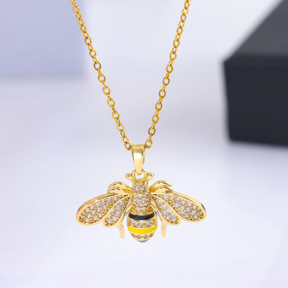 Collar para mujer con colgante de abeja