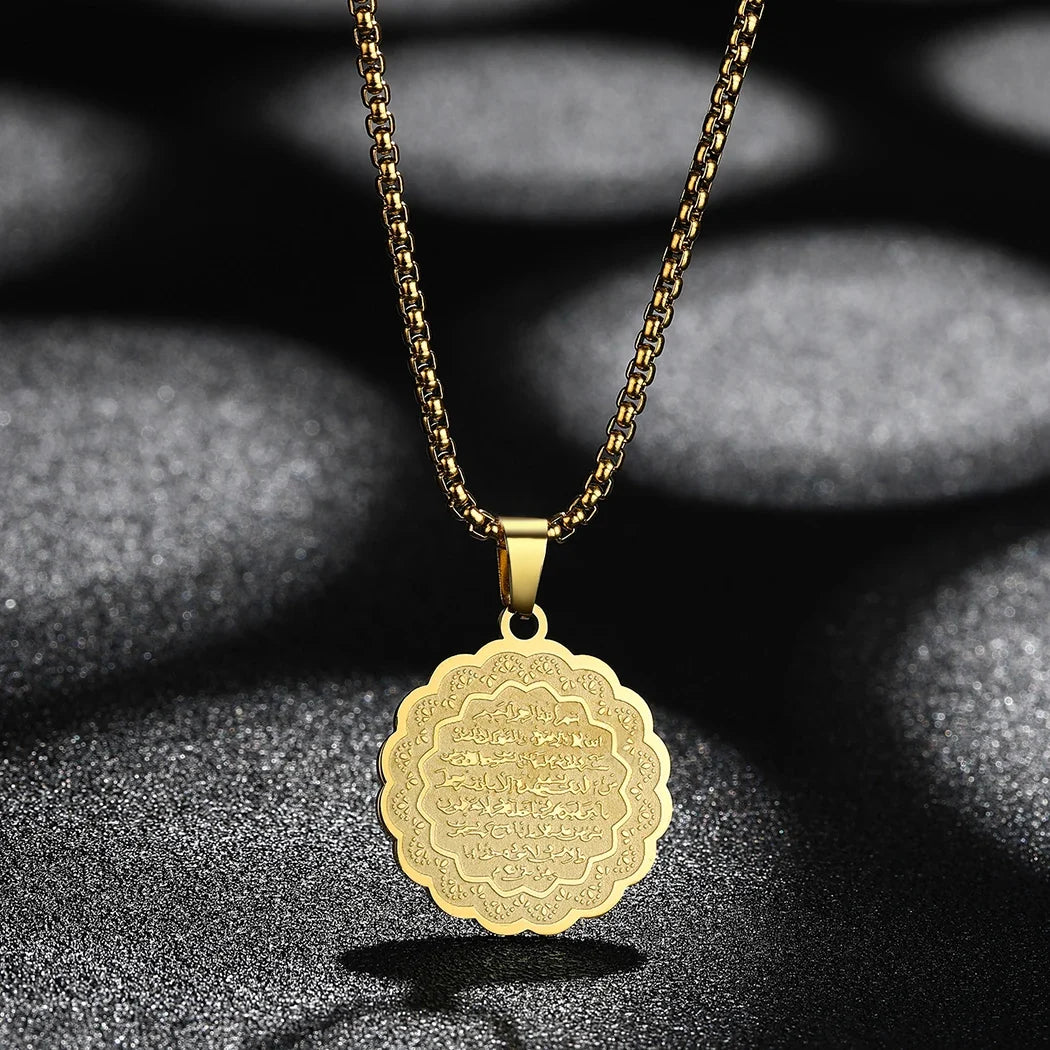 Collar para mujer con colgante Ayatul Kursi árabe oro