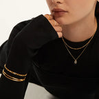 Collar de mujer con colgante hexagonal con inicial
