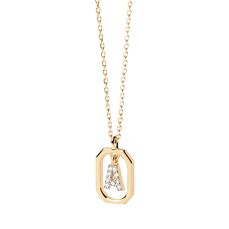 Collar de mujer con colgante hexagonal con inicial a