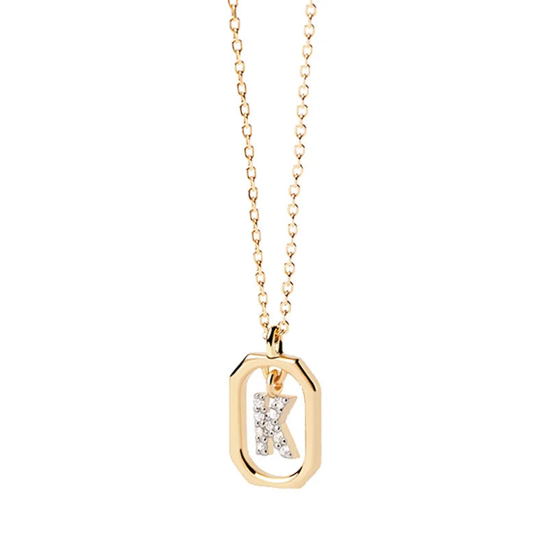 Collar de mujer con colgante hexagonal con inicial k