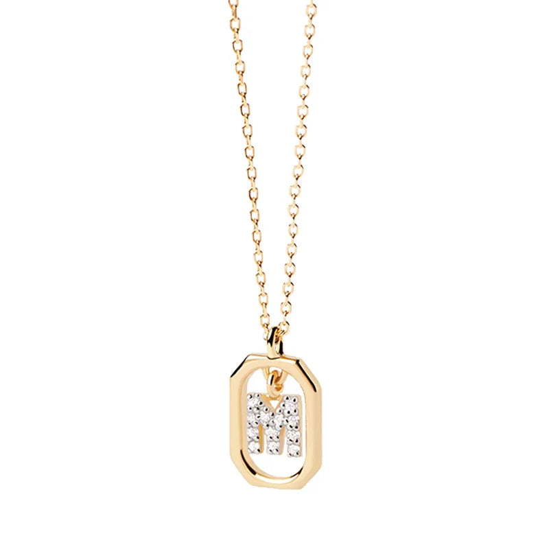 Collar de mujer con colgante hexagonal con inicial m