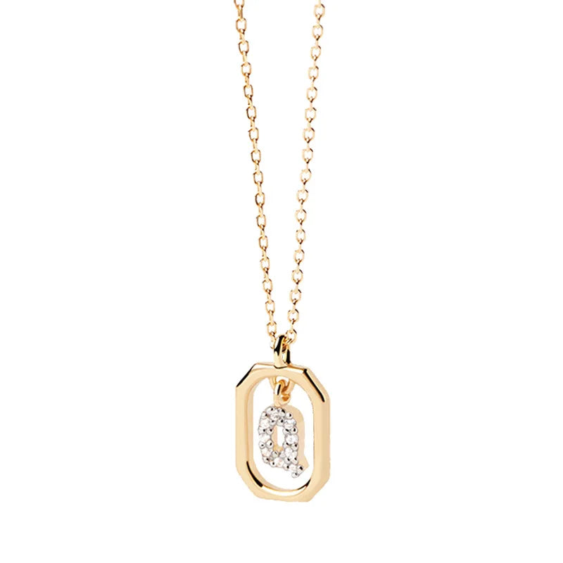 Collar de mujer con colgante hexagonal con inicial q