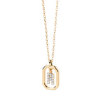 Collar de mujer con colgante hexagonal con inicial r