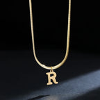 Collar tipo gargantilla para mujer con colgante inicial r