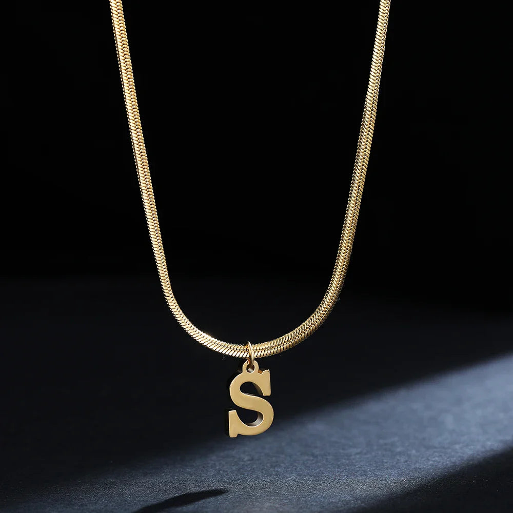 Collar tipo gargantilla para mujer con colgante inicial s
