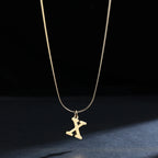 Collar tipo gargantilla para mujer con colgante inicial x