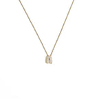 Collar gargantilla para mujer con colgante minimalista inicial a