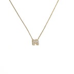 Collar gargantilla para mujer con colgante minimalista inicial m