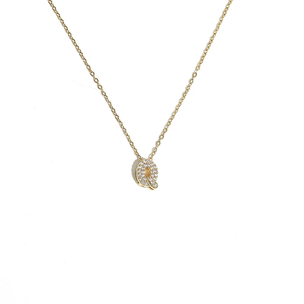 Collar gargantilla para mujer con colgante minimalista inicial q