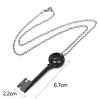 Collar para hombre con colgante de llave negra