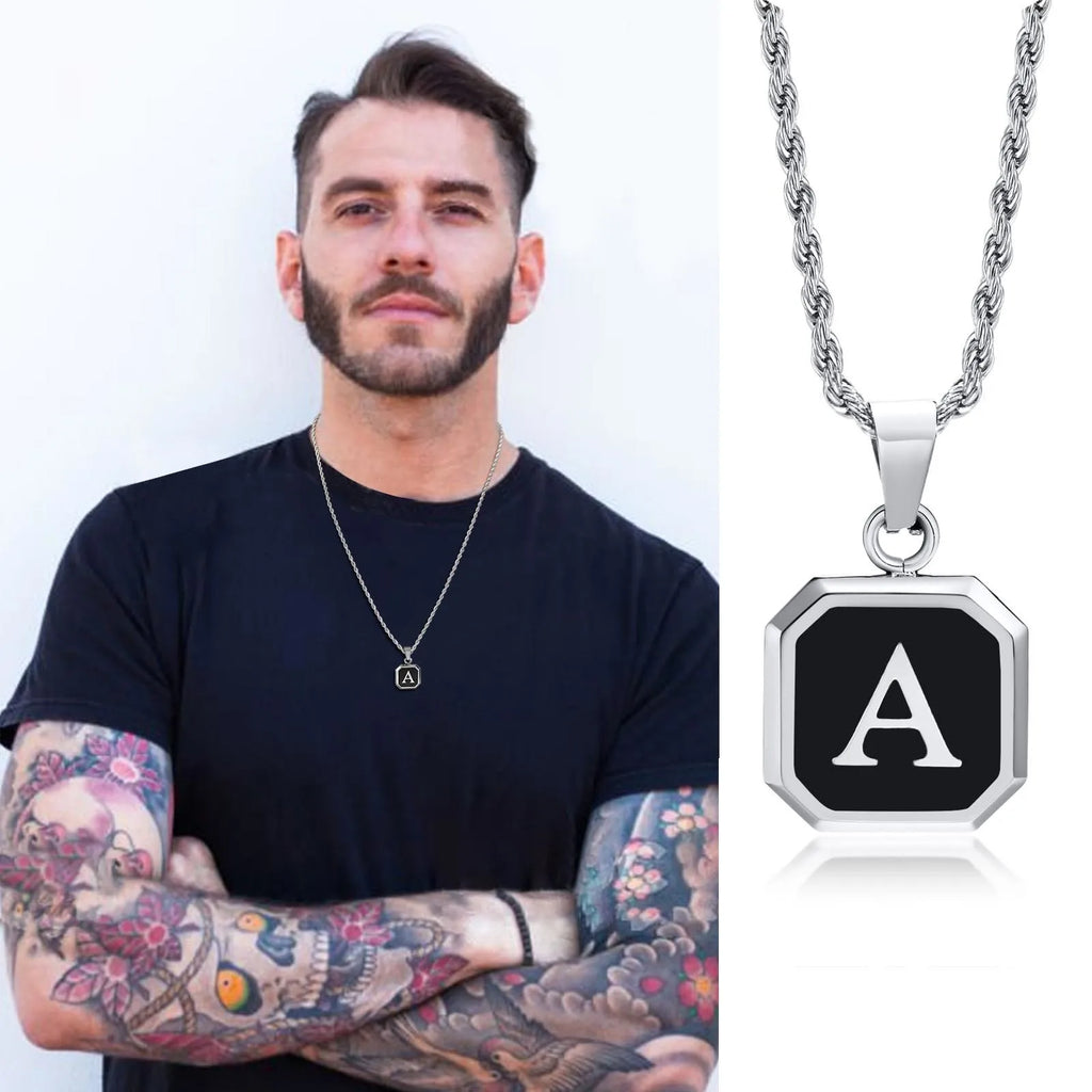 Collar para hombre con colgante hexagonal de inicial