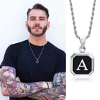 Collar para hombre con colgante hexagonal de inicial