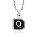 Collar para hombre con colgante hexagonal de inicial q