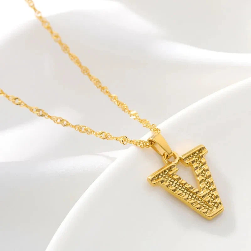 Collar para hombre o mujer con colgante personalizado inicial v