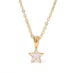Gargantilla con colgante de estrella pavé de circonitas en oro