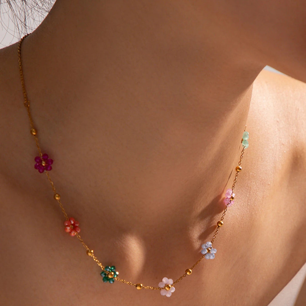Collar Gargantilla con Colgante de Flores de Colores