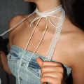 Collar gargantilla con colgante de lazo blanco