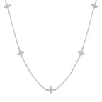 Collar gargantilla con colgantes de flores de trébol brillantes