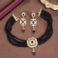 Collar choker de perlas con colgante y pendientes colgantes árabes negros