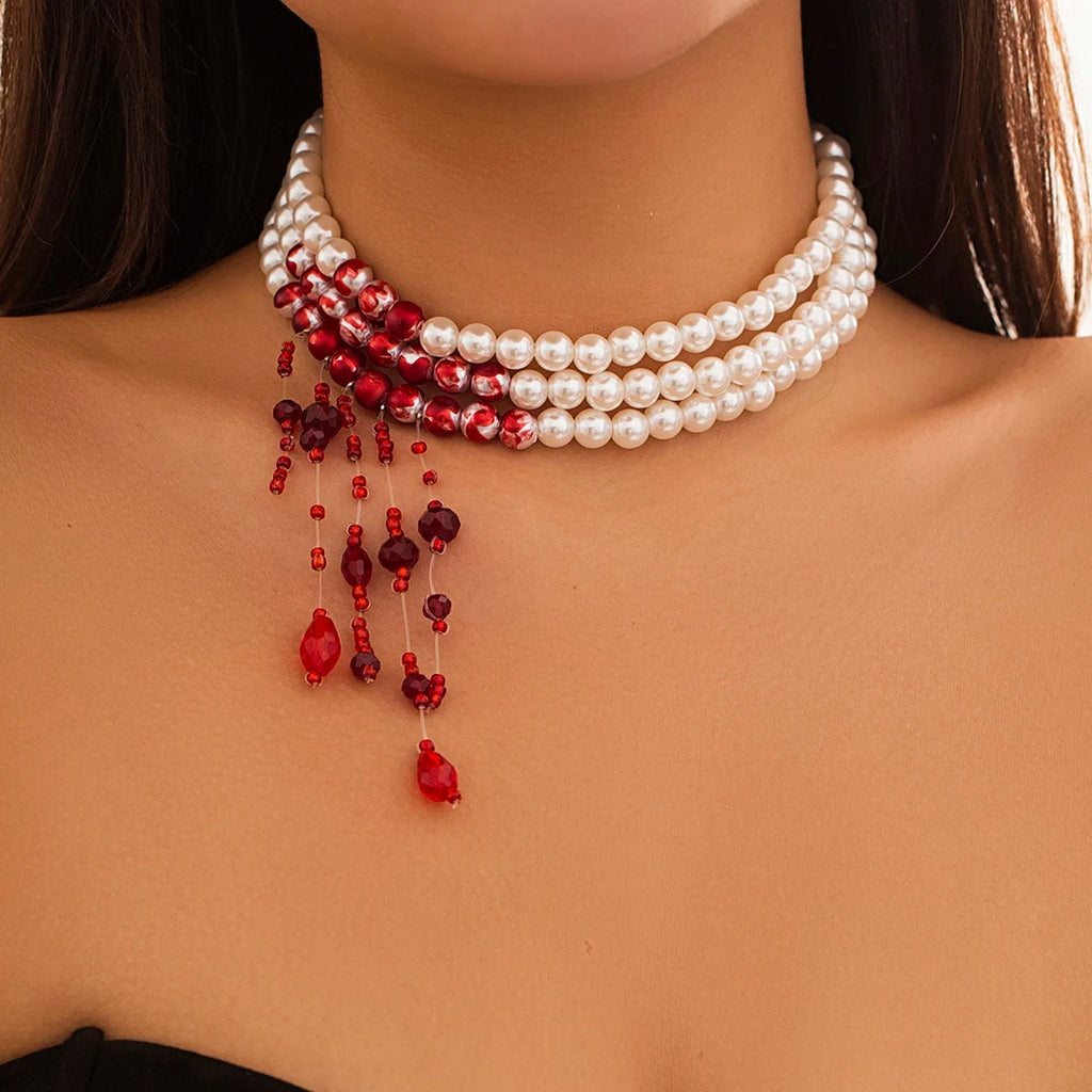 Collar de triple fila con colgante de perlas en cascada
