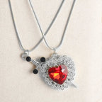 Collares para Parejas Colgante Corazón y Espada 2