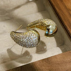 Elegantes Pendientes de Clavo Gota de Agua oro