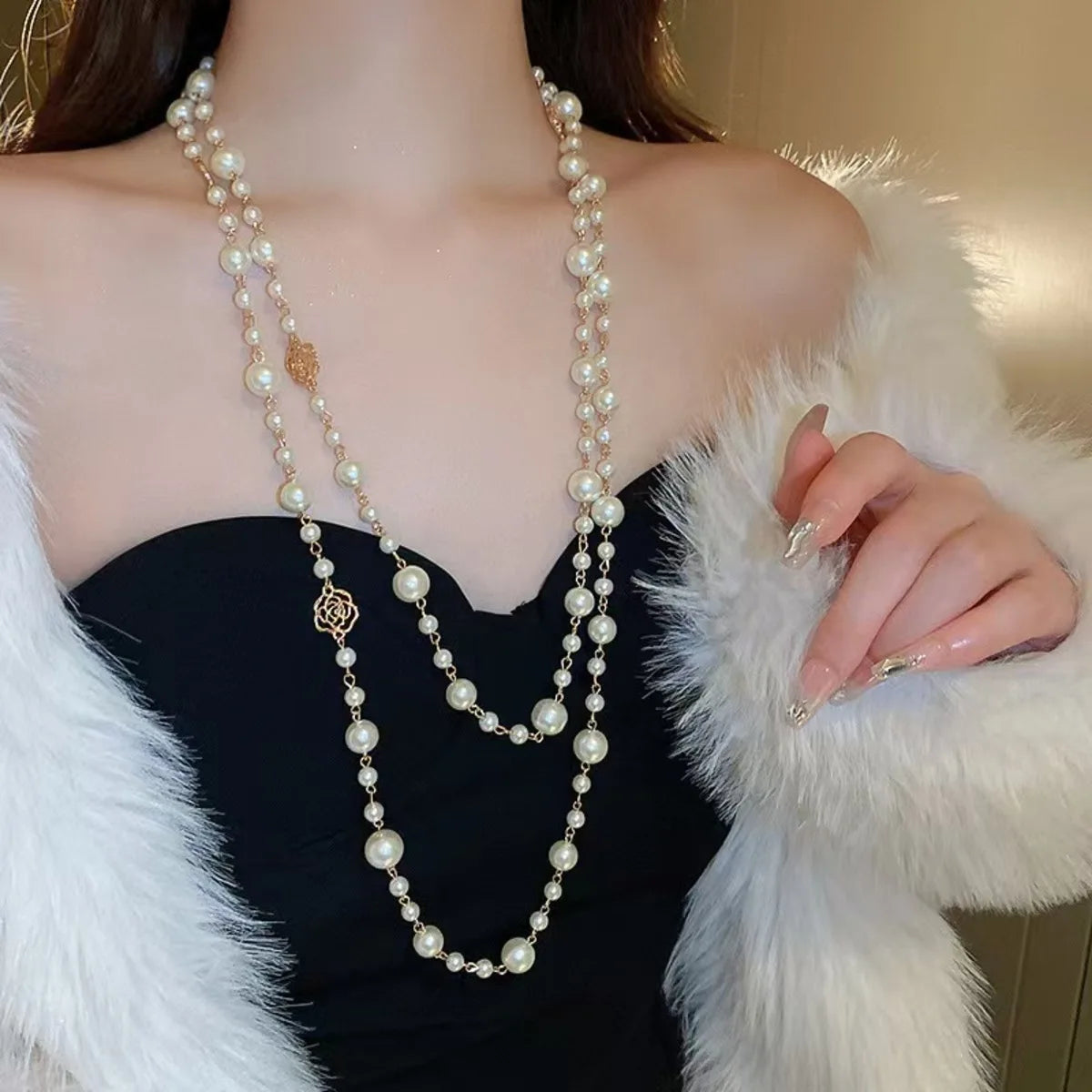 Gran Collar Triple de Perlas para Mujer blanco