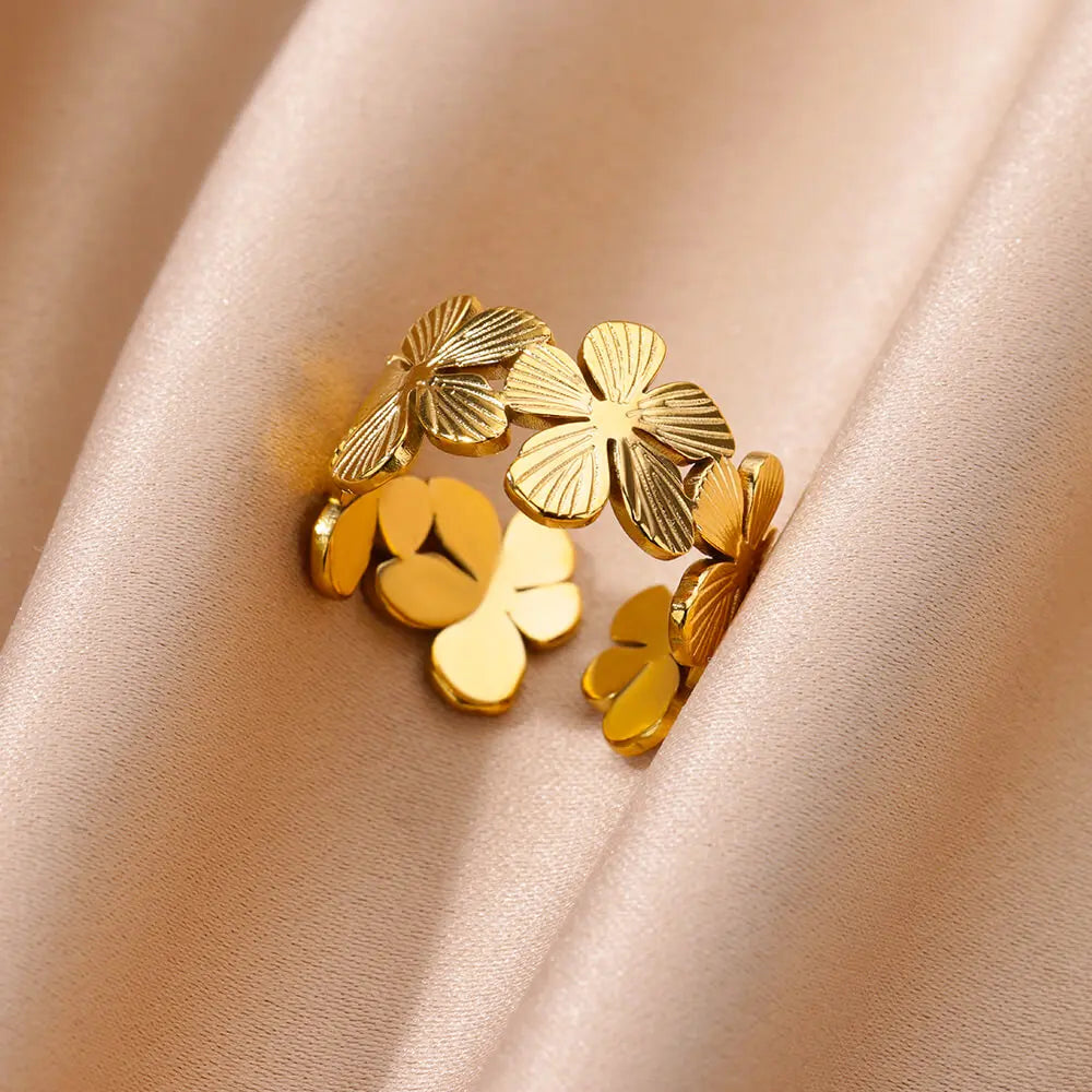 Gran Anillo de Flores de 5 Pétalos Dorados
