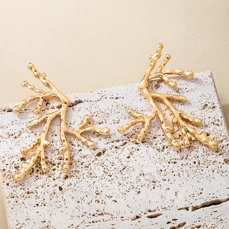 Pendientes grandes de coral para mujer dorados