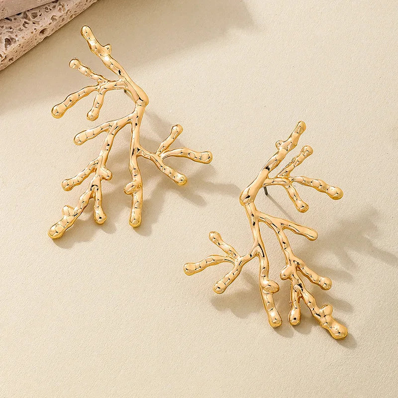 Pendientes grandes de coral para mujer dorados