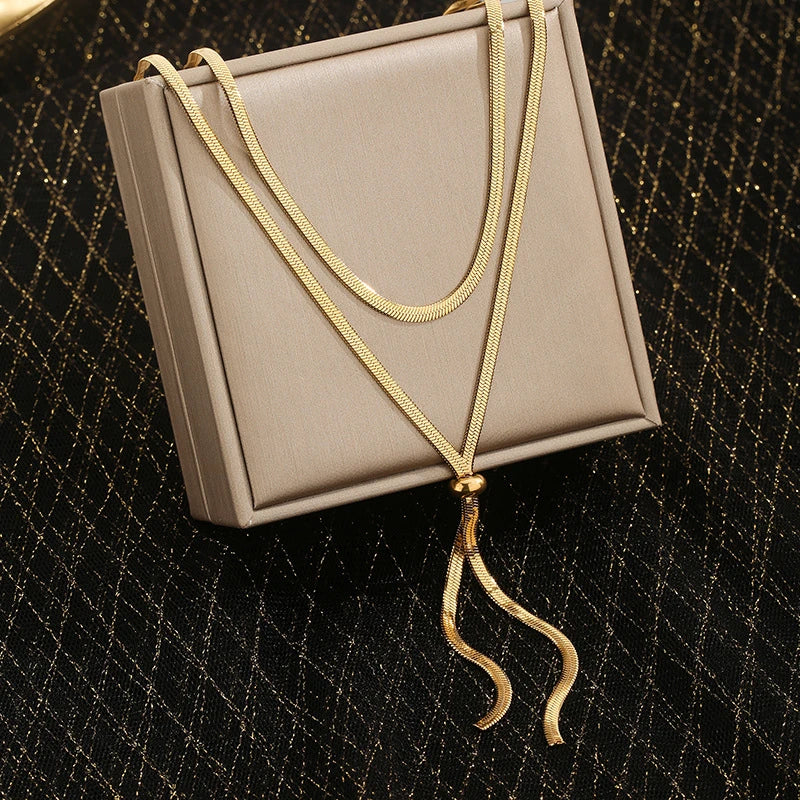 Collar Largo de Escote para Mujer 